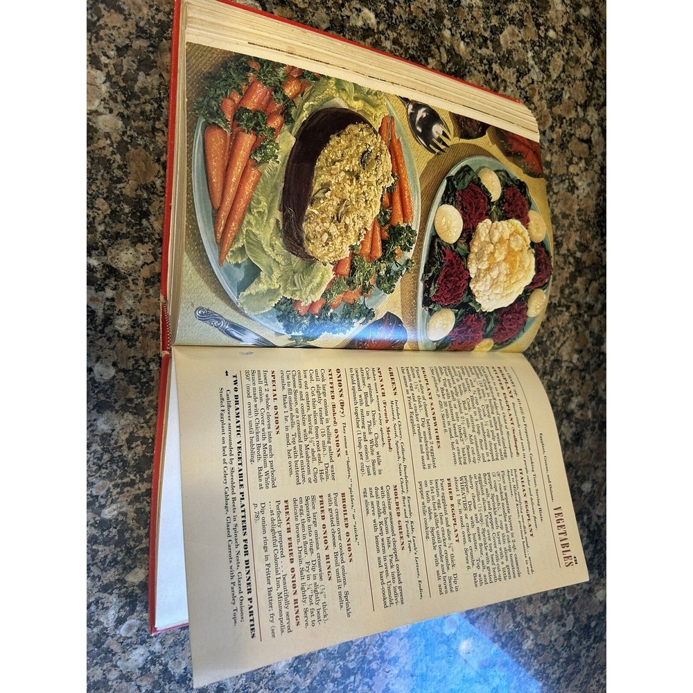 Vintage Betty Crocker's Picture Cook Book 1950 First Edition 449 Pages - Picture 15 of 16